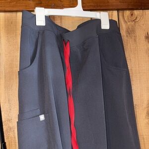 figs charcoal scrub pants